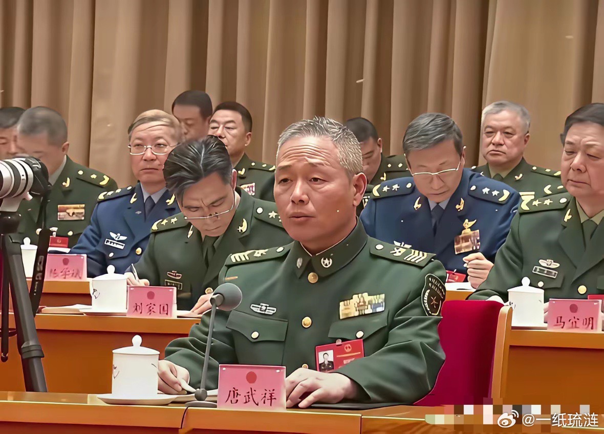 军衔有顶，忠诚无限，入伍36年，多次延期服役，比将军还稀缺的一级军士长一一唐武祥