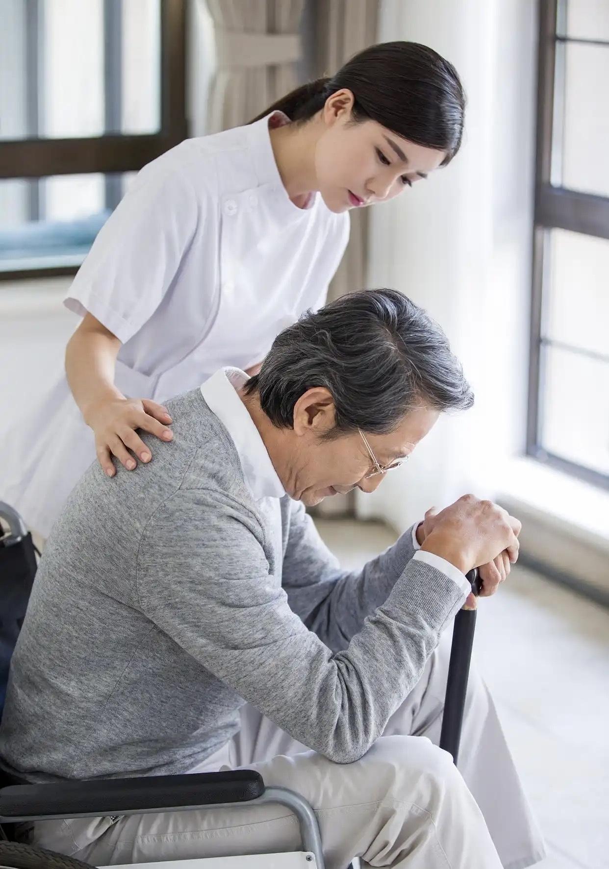 老有所依！我国全面向中度以上失能老年人发放补贴

破解“一人失能、全家失衡”的困
