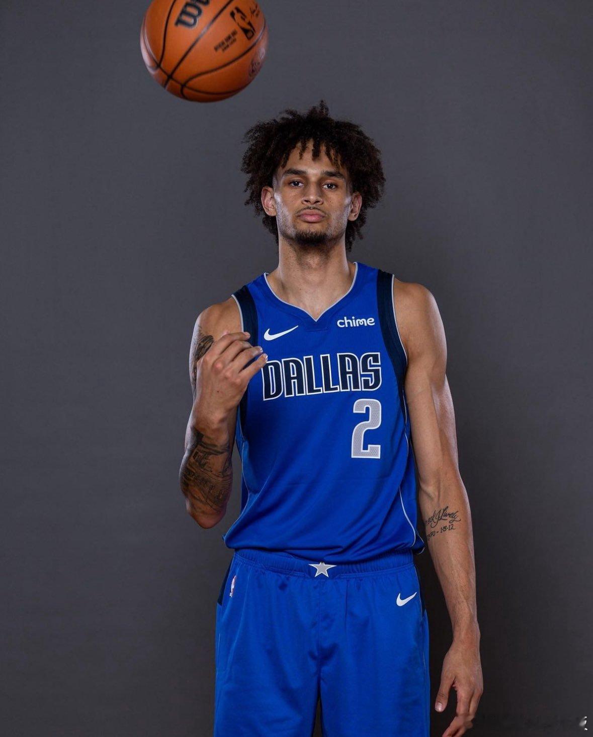 Stein: 莱夫利因为膝盖伤势，可能将面临长期缺席！独行侠表示，球队正在对莱夫