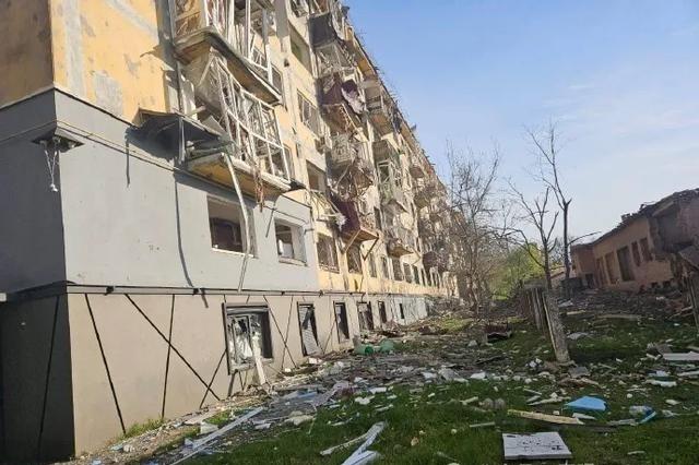 乌克兰总统泽连斯基在宣布
乌克兰总统 泽连斯基在宣布从当地时间5月6日0时起停火