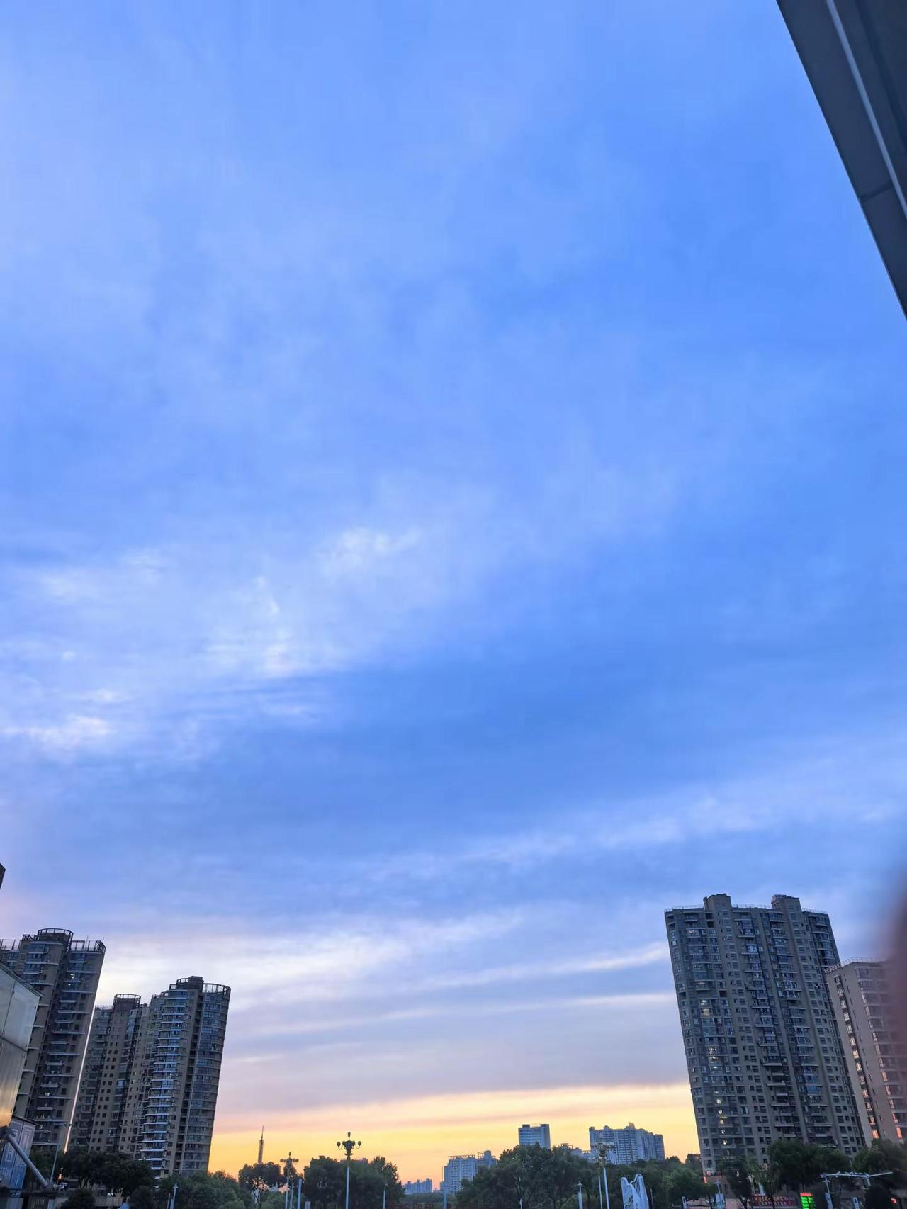 天空你是否知晓一切你是否知晓一切 天空