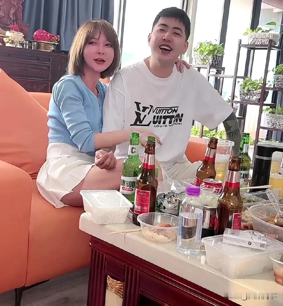 奶豆与台湾女友分手！

          奶豆透露与台湾籍女友分手，自嘲不适合