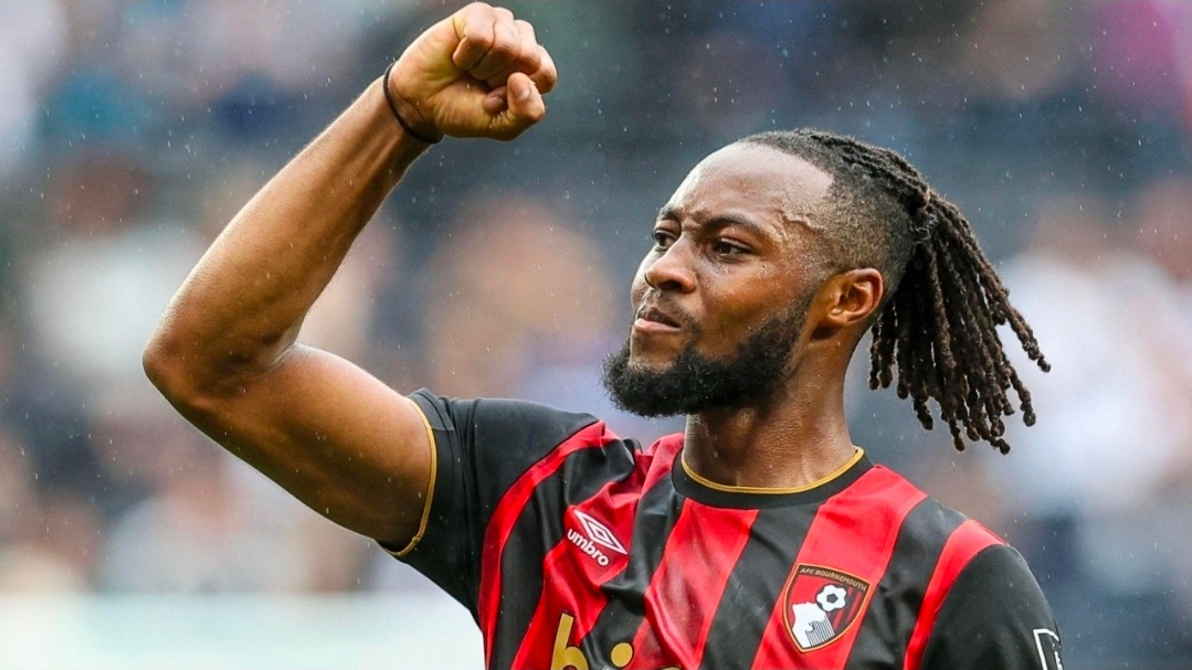 记者：切尔西初步接触塞梅尼奥团队，曼市双雄仍领跑竞购大战著名记者Ben Jaco