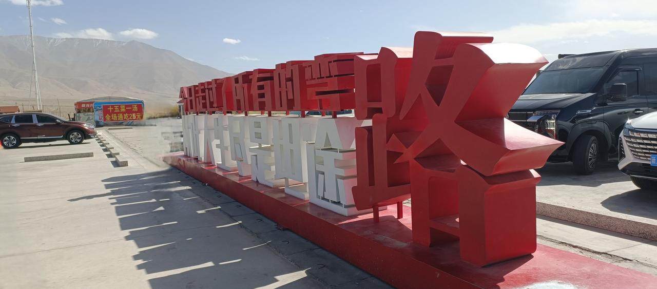 人就是不能太闲[狗头][呲牙]，一条七晕八绕的山路，却大家都想凑热闹的来体验一番