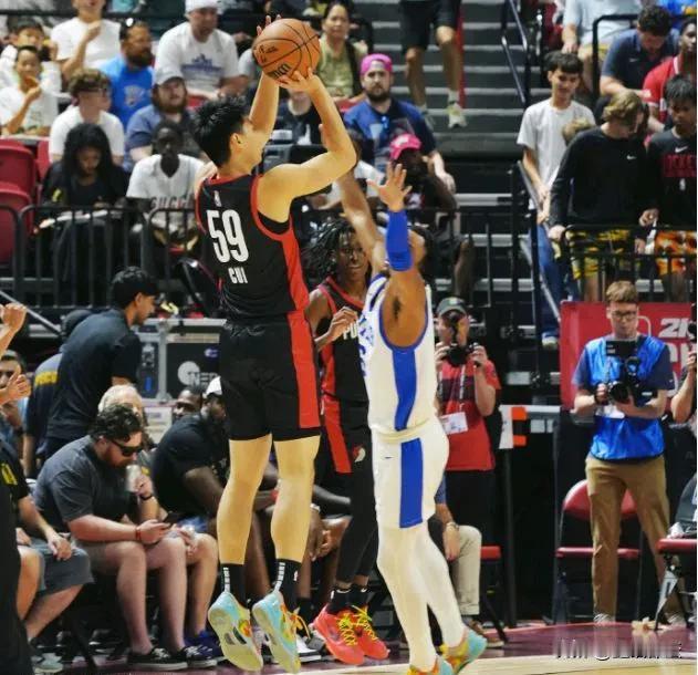 崔永熙NBA夏季联赛首秀意义大于结果

中国男篮21岁新星崔永熙报名参加了NBA