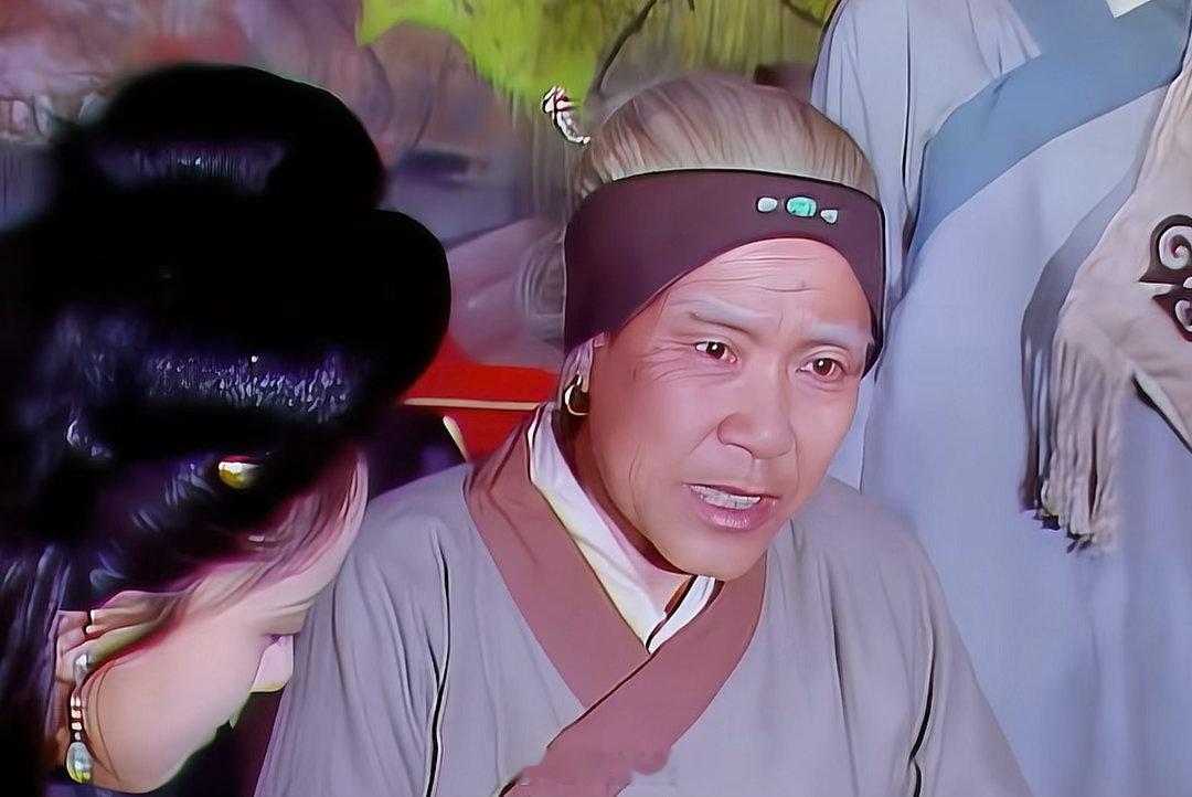 刘姥姥一进荣国府的末尾，结语写道：「得意浓时易接济，受恩深处胜亲朋。」《红楼梦》