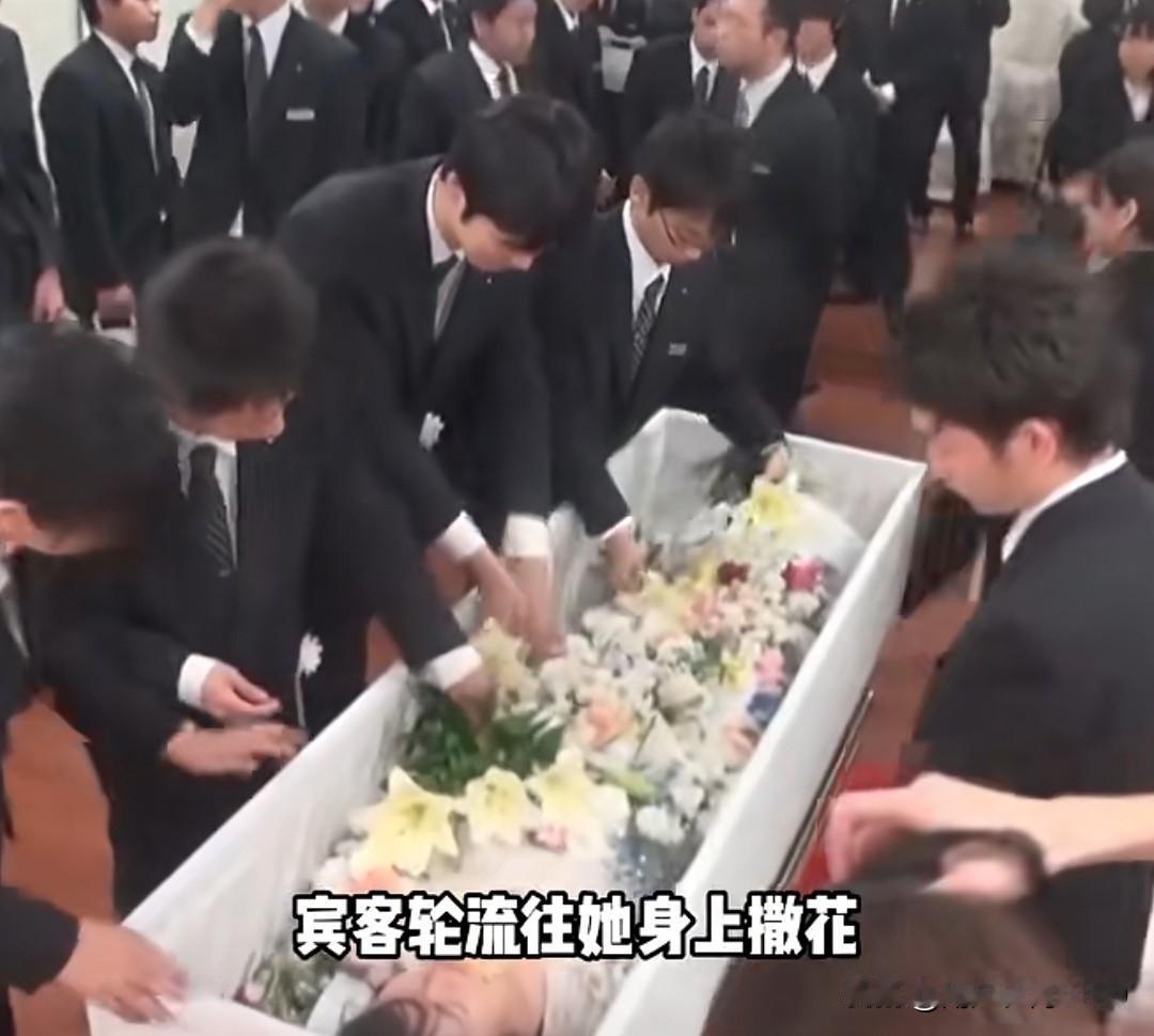 不知道是被人忽悠了，还是自己抄作业抄错了，日韩的一些习俗，实在让人不可思议！
