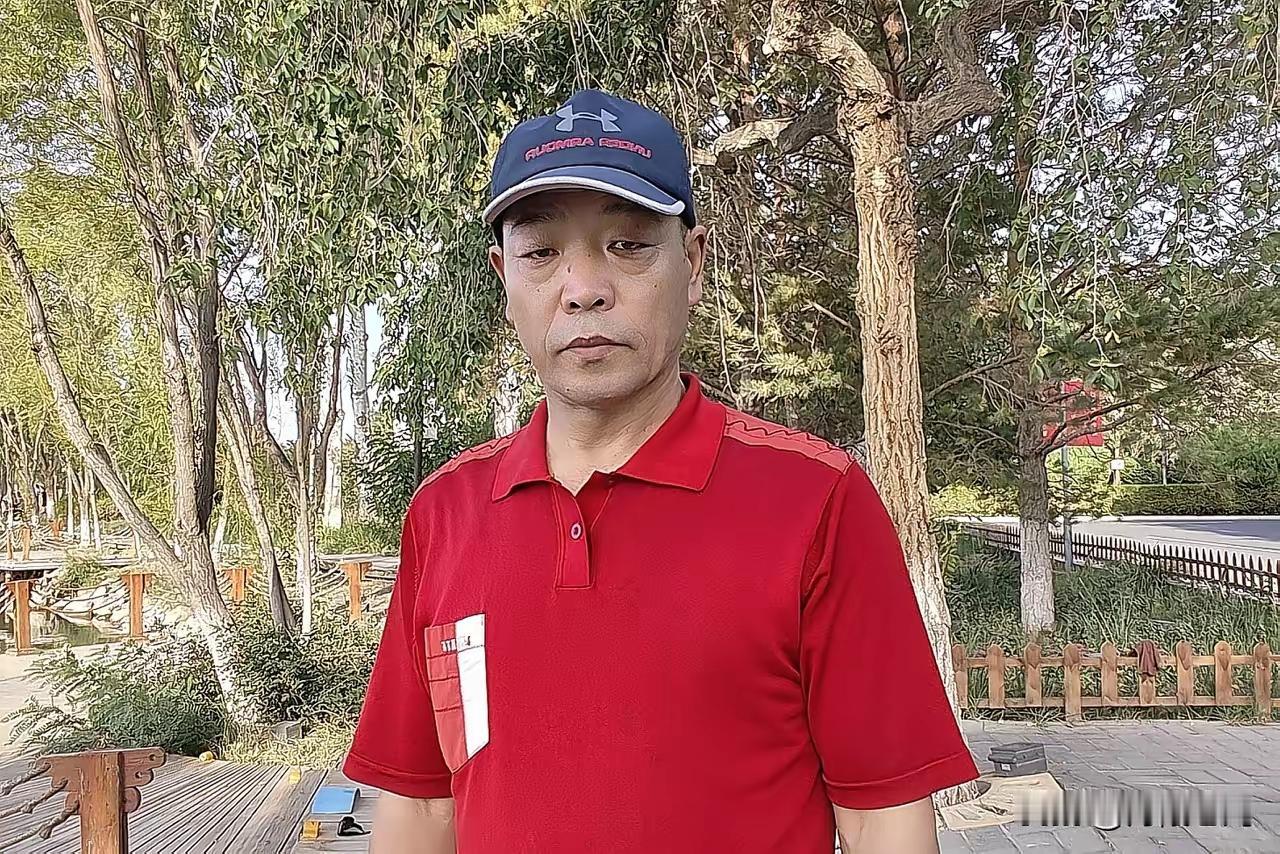 我今年62岁，每天都过得快乐充实。我发现一个秘密，一个人到60岁以后可以什么都不