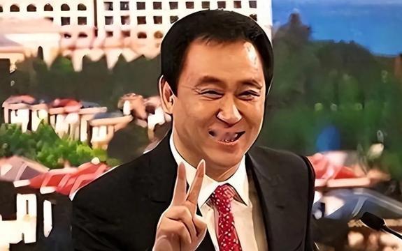 许家印倒台后，网上一直传他背后有三大靠山，一个离世、一个被传瘫痪、一个判了死缓，