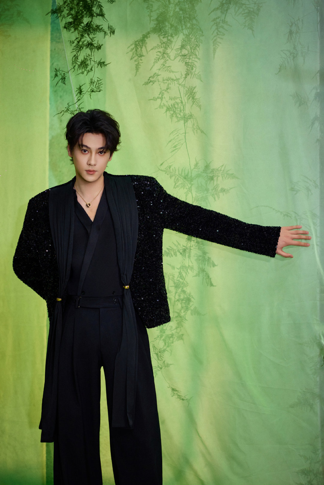 田栩宁田栩宁墨色森系大片 田栩宁墨色森系大片，妥妥国风贵公子田栩宁国风贵公子