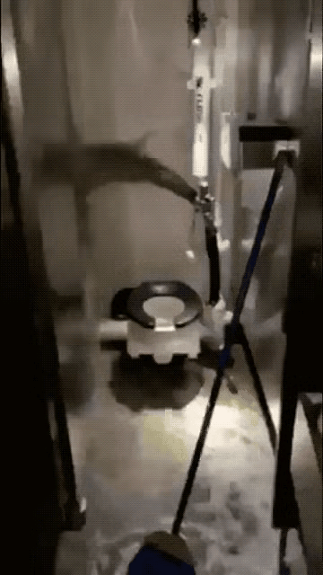 真的是万能的互联网啊，有了互联网，什么秘密都藏不住
福特号航母上的官兵，早就已经