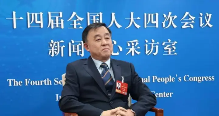 《祖国》记者跑两会丨以心为桥 以行践诺——专访全国人大代表、全国台联副会长周琪