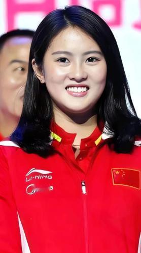 国家体育总局的一纸公示，让很多人反复确认那个名字和职称：陈若琳，33 岁，正高级
