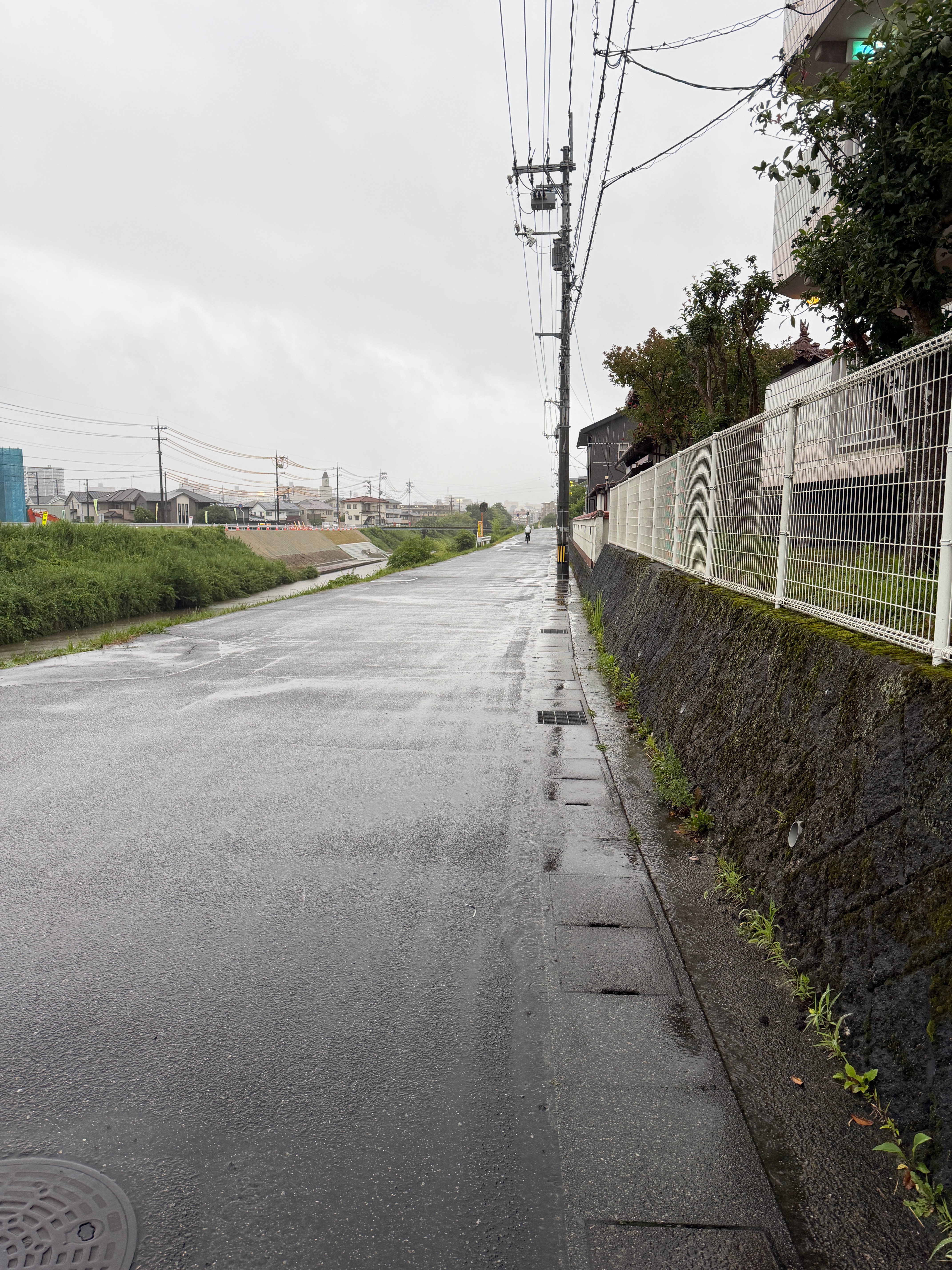 这雨都下成休水村了 