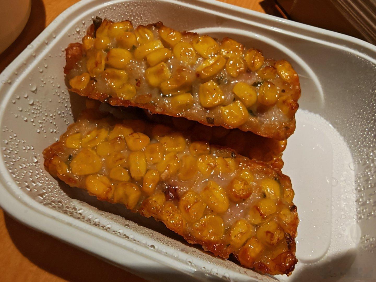 现在时间淩晨两点半我还在兴奋地大口吃著肉和碳水开始晕碳了 