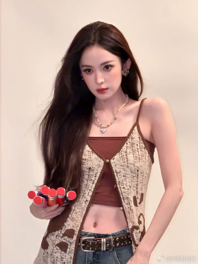 感觉娜扎头发丝都是香的古力娜扎live图的含金量实况live镜头格外考验颜值，随