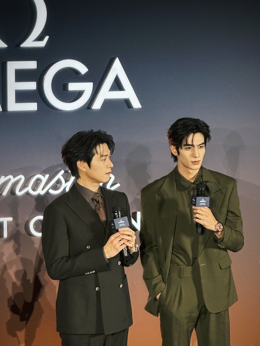 全新海马系列海洋宇宙腕表⌚️全新四代 七款新作！两位名人大使 太适配了重庆2夜?