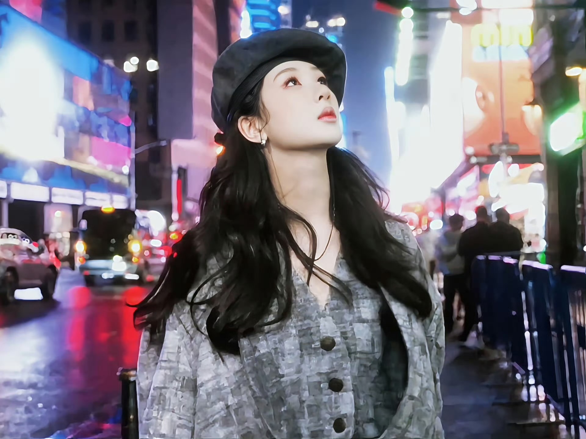 杨紫 💜杨紫董竹君 💜宝曼兰朵全球品牌代言人杨紫 打捞一室散落的碎光，于时间