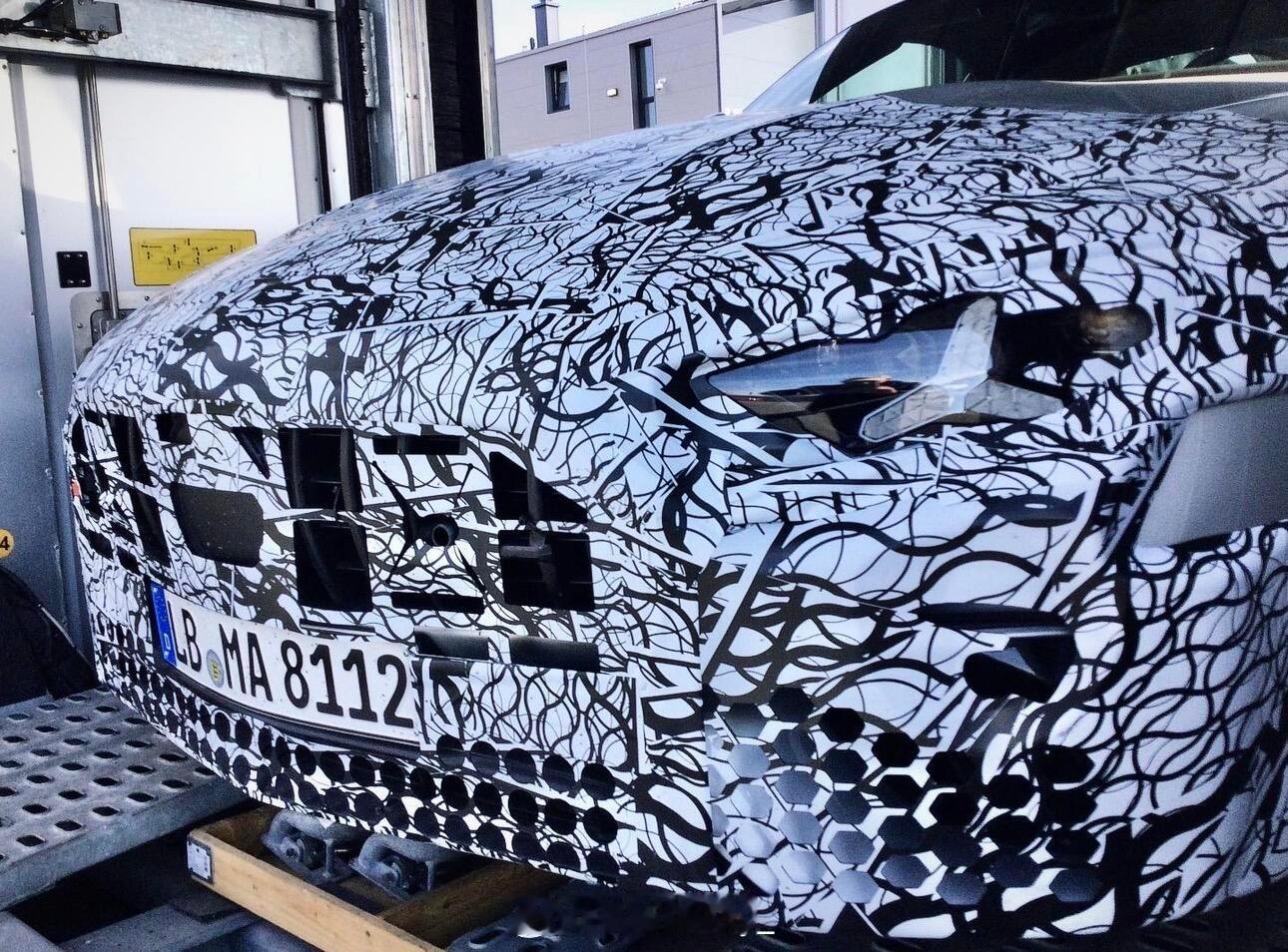 奔驰 2027 Mercedes SL谍照汽车资讯汽场全开奔驰