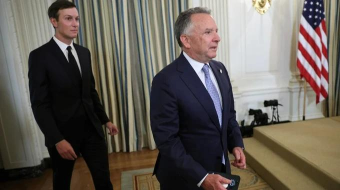 布达诺夫称，“复活节过后，惠特科夫和库什纳可能会访问基辅”。据他透露，参议员林赛