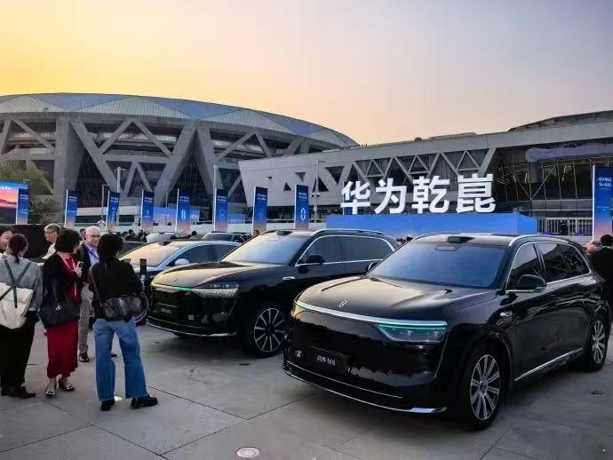 华为乾崑花180亿研究如何开得更好华为乾崑用真投入换真技术 把180亿投向未来，