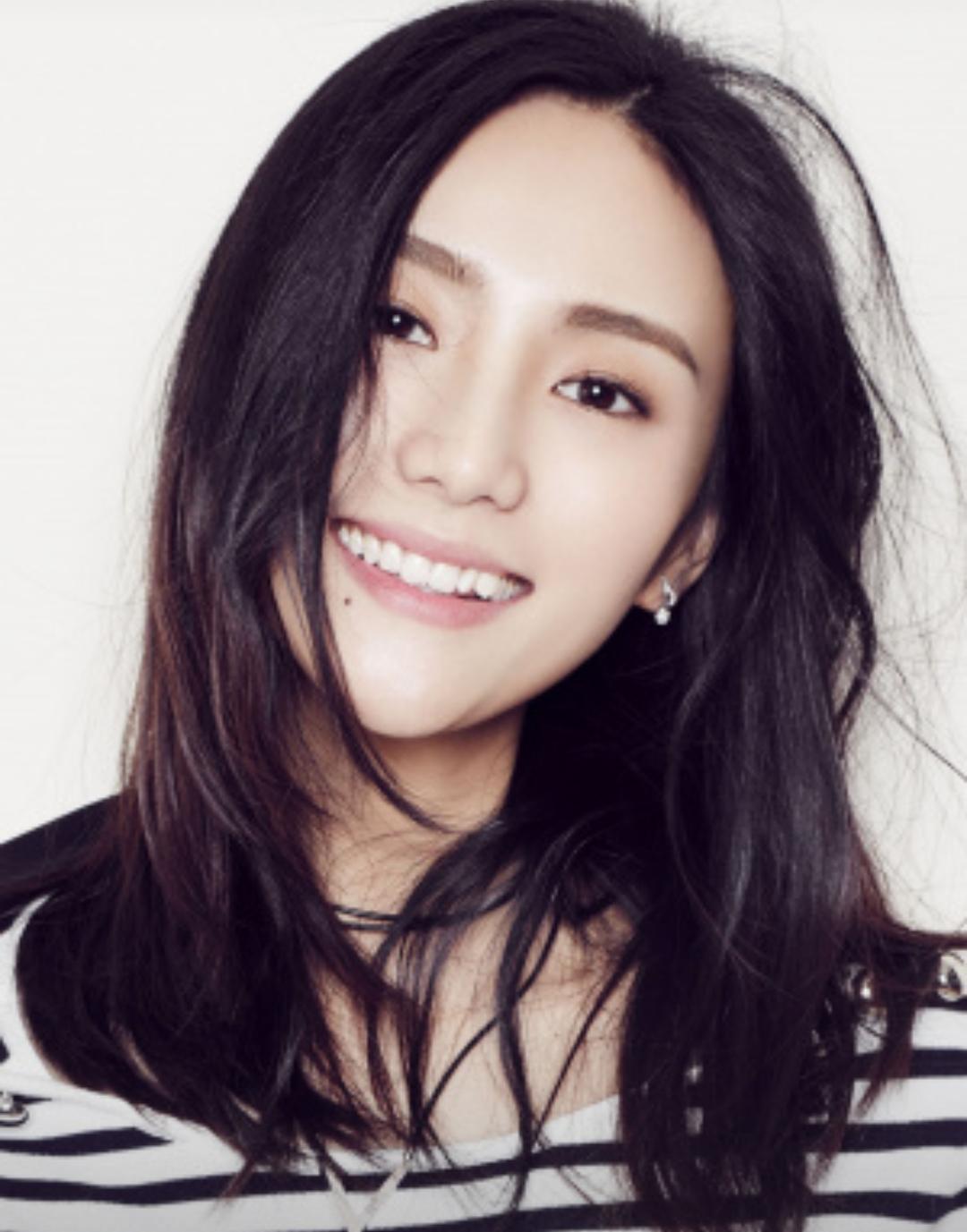 李亚鹏父女云南团聚，海哈金喜带夏夏去他民宿，不复婚关系也很亲娱乐 明星