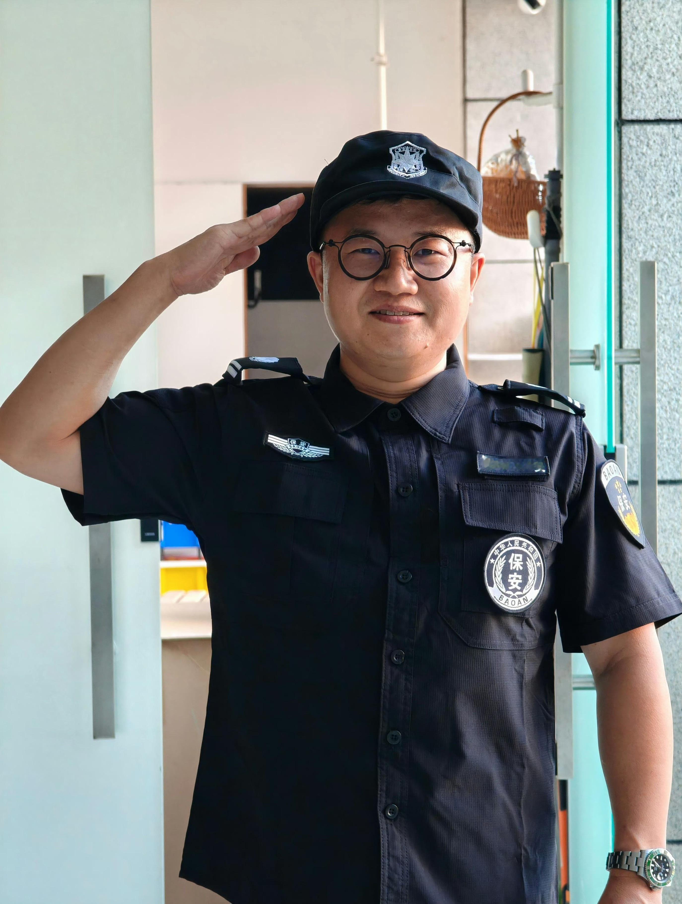 很硬的兄弟们早早早、硬起来