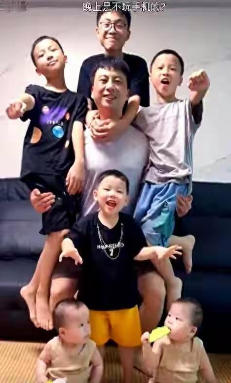 福建90后夫妻生6个儿子还要生，一顿吃500个水饺，想拥有36个孙子
在这个快节