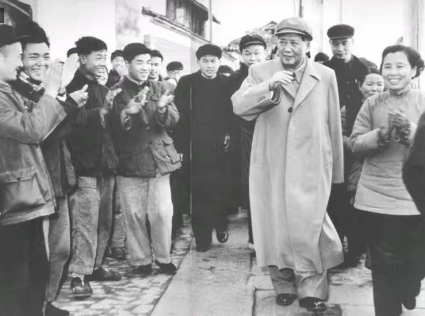 1957年12月17日，毛主席复信李淑一：“给我的信及祭文，均已收到。迟复为歉。