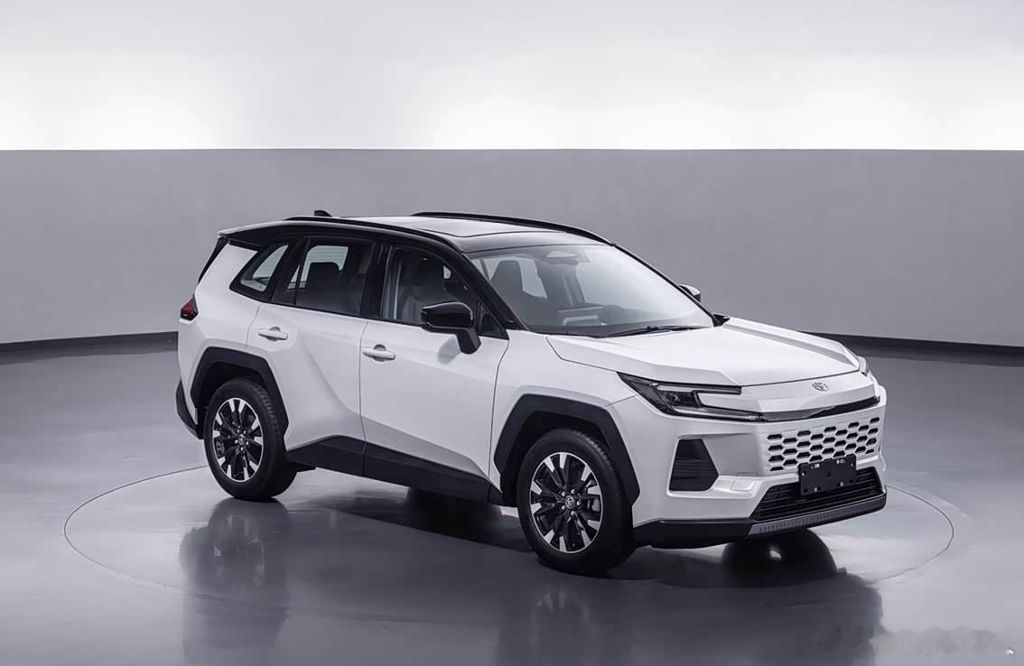 预算20万想买混动SUV？曾经只能在国产车里挑，现在全新威兰达给了更稳妥的选择。