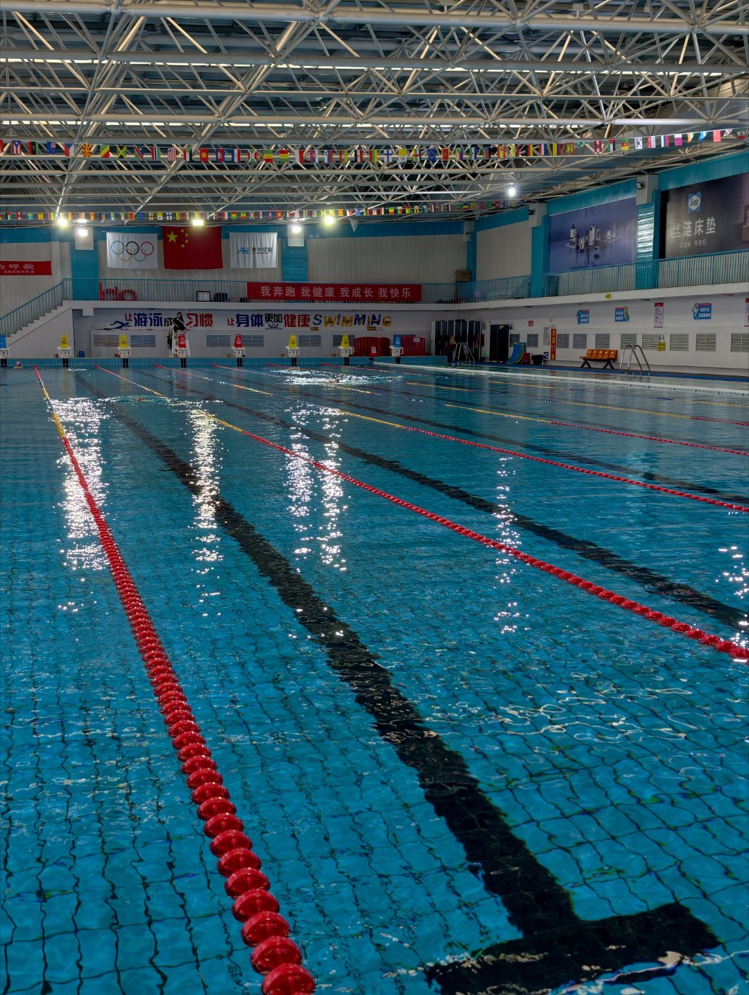 清明假期第二天上次游泳是去年12月14号顺便给车充个电 