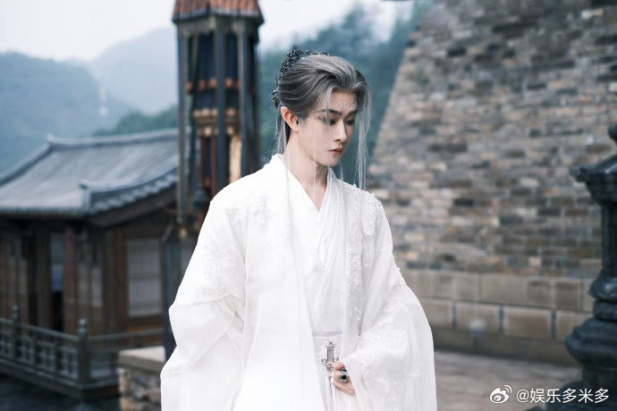 田嘉瑞mv里怎么有三生三世 田嘉瑞mv里三生三世好绝！寄灵、龙神露芜衣轮回，蛮满