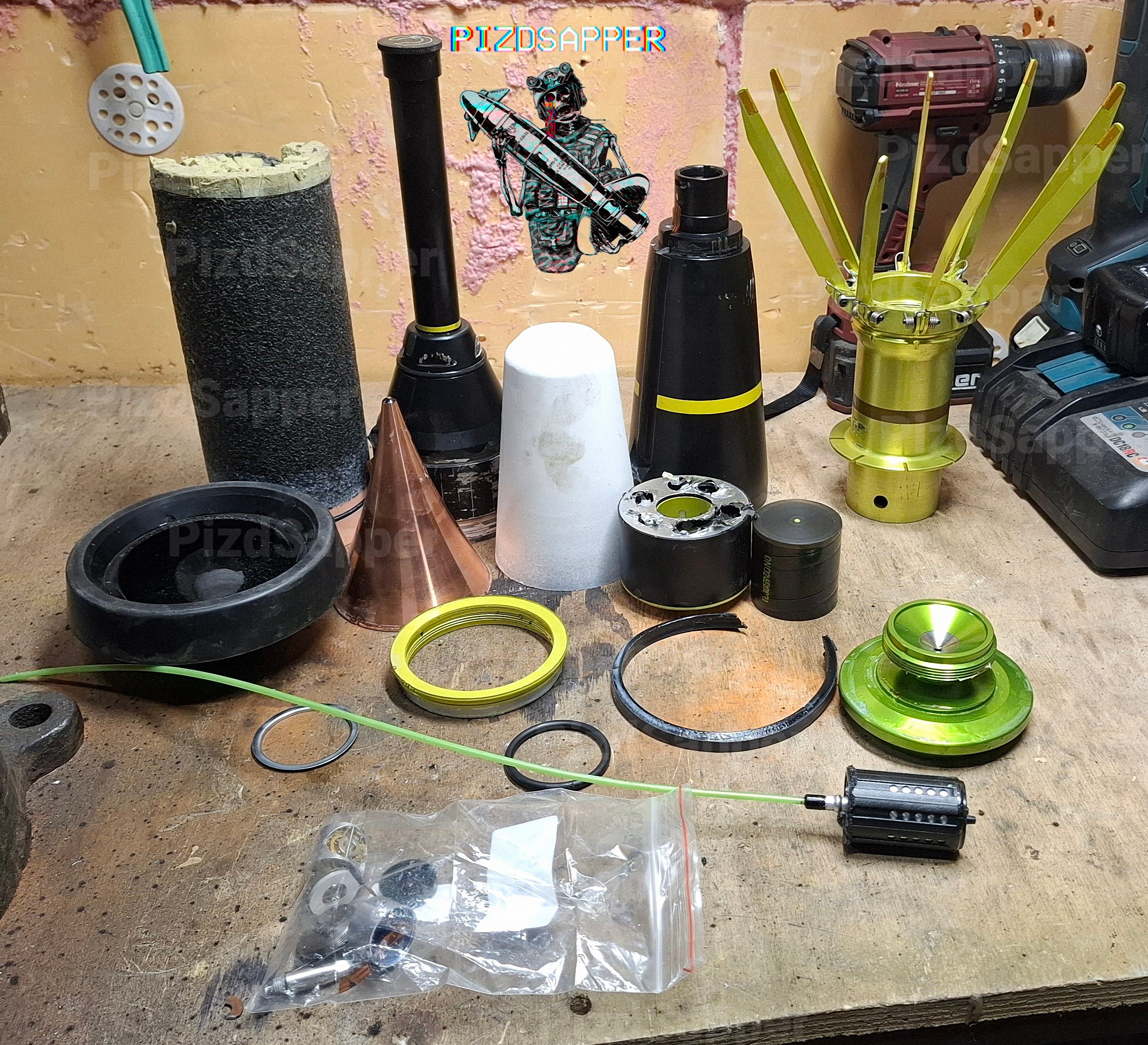 RGW90的喇叭形药型罩，比传统圆锥罩破甲能力更好 