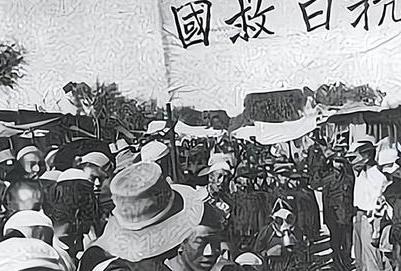 1945年，被日寇折磨3个月的韦绍兰终于从慰安所逃回家，可她却发现自己怀了日本人