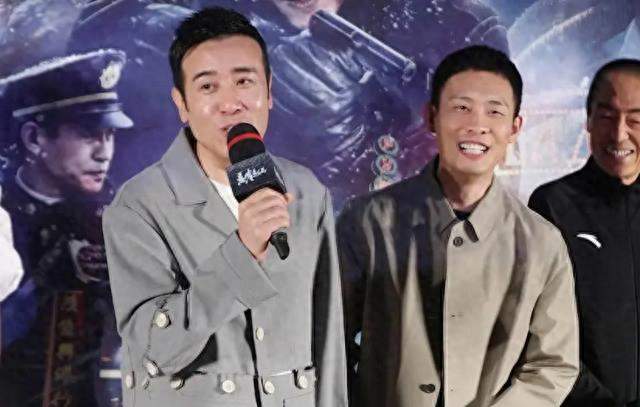 原型当面盛赞，躬身致意，48岁张译把演员的修养刻进骨子里