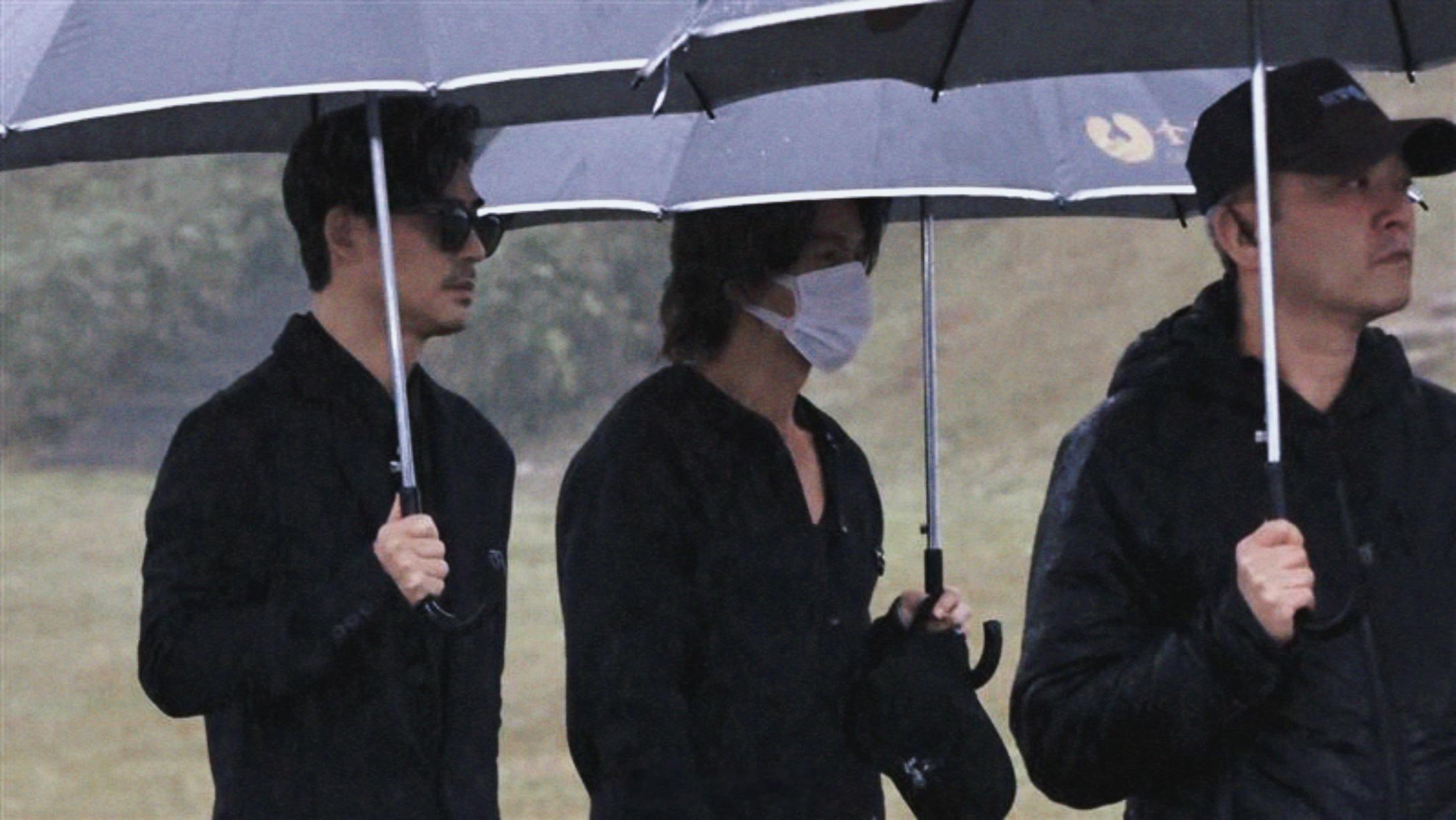 大S纪念雕像由具俊晔设计大s雕像雨中，都是怀念和爱——徐熙媛离世一周年，丈夫具俊