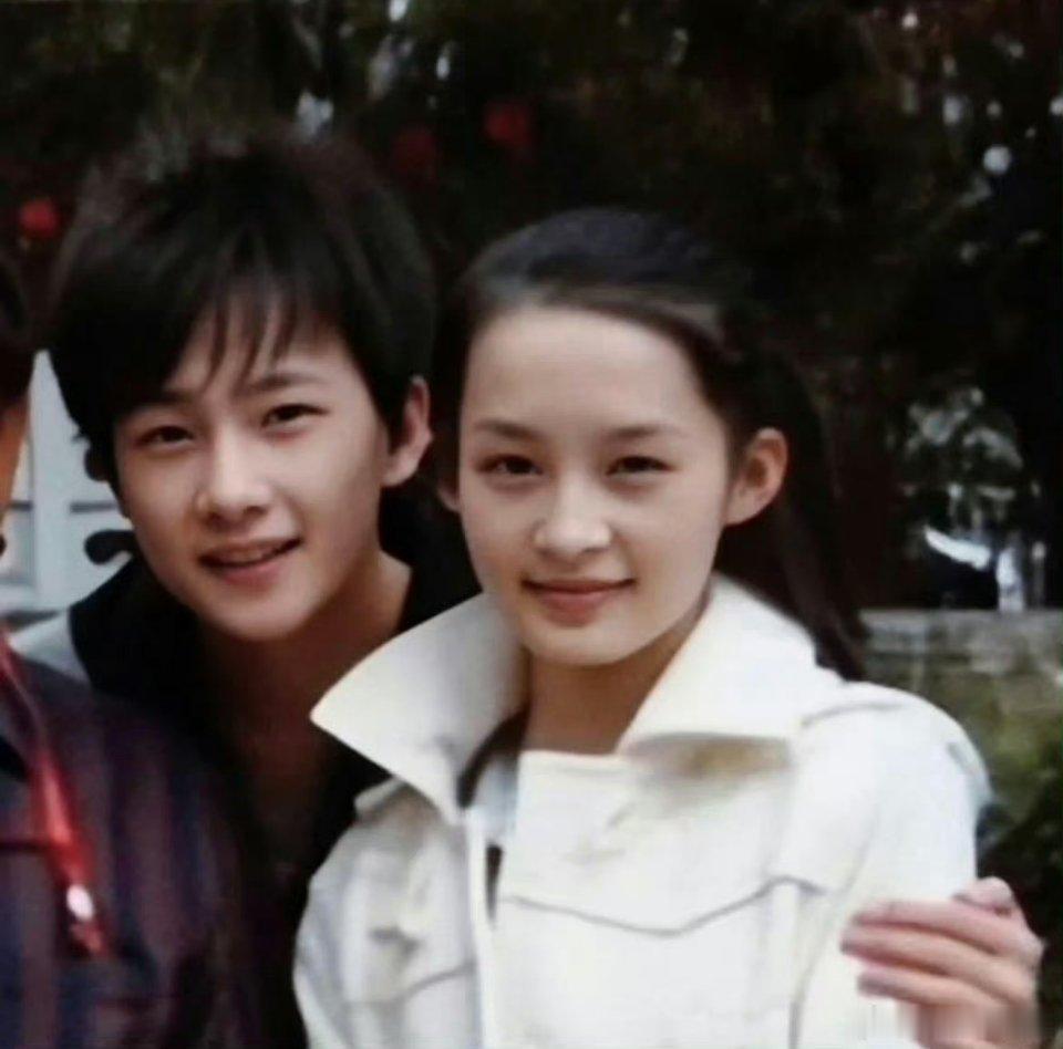 杨洋李沁谈了五年这事可不能乱说呀，当事人还不出来辟谣吗？[笑cry] 杨洋李沁从