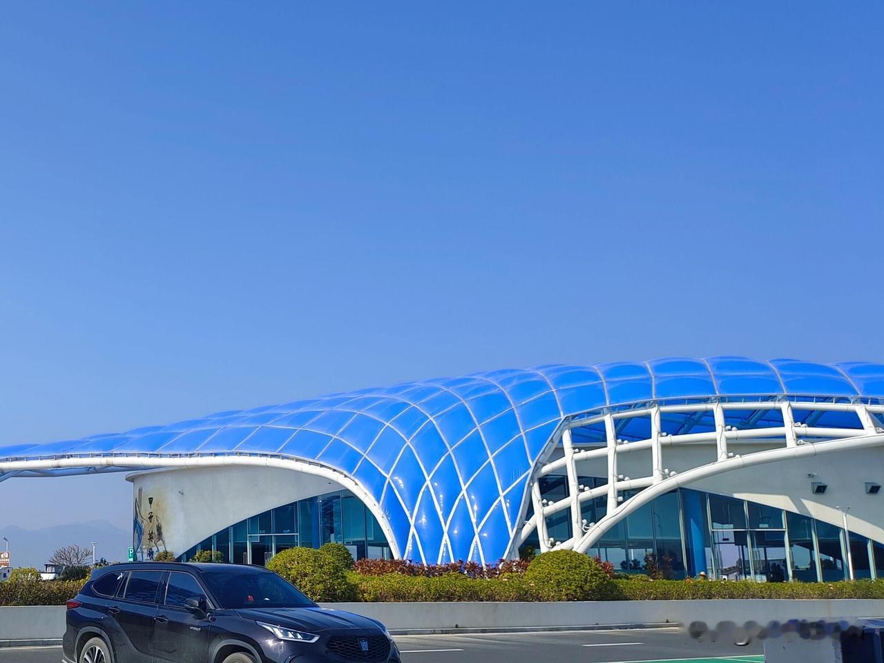 一个很准的分手定律:分手后，往往那个沉溺于悲伤，走不出来的人，会在无形中旺了另一