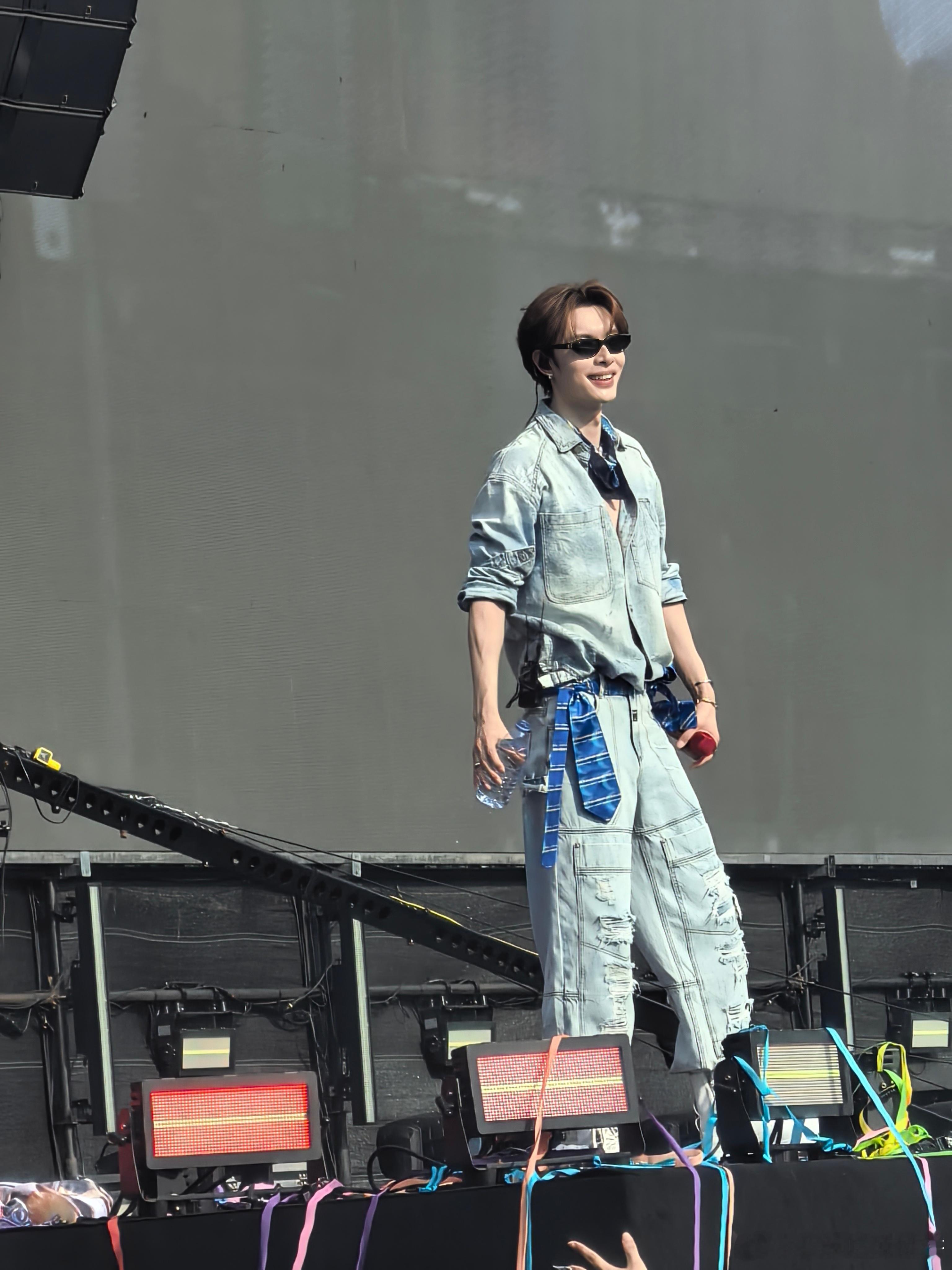 去复盘和李洋爱情开始的那场线下 还是只想感叹太帅了…本人真的很吃清清爽爽的男大造