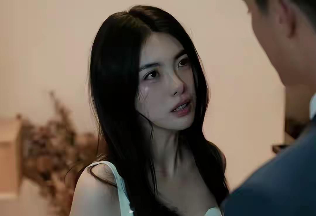 《许我耀眼》4大美女身材大比拼，赵露思第2，第1实至名归第四名 钟雅婷她也在《再