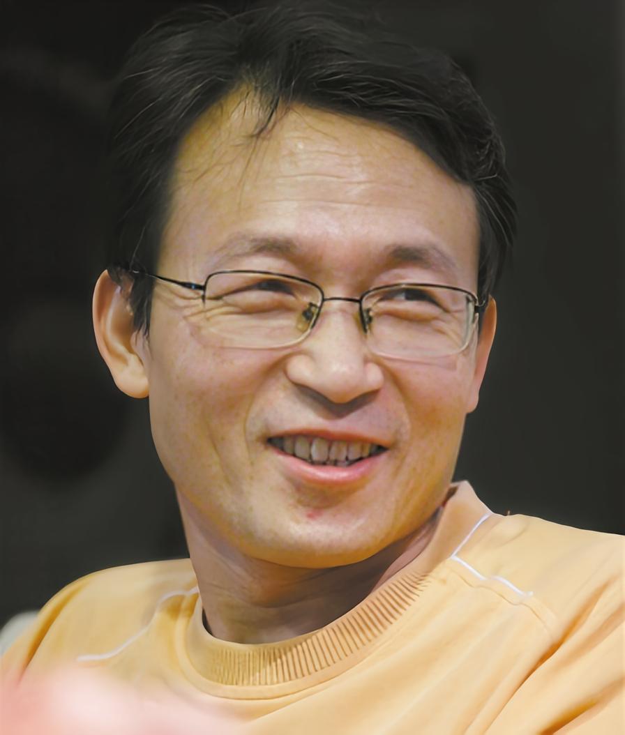 文坛怪才李洱：笔名藏执念，笔墨破常规，写尽知识分子的精神困境
 
1966年，李