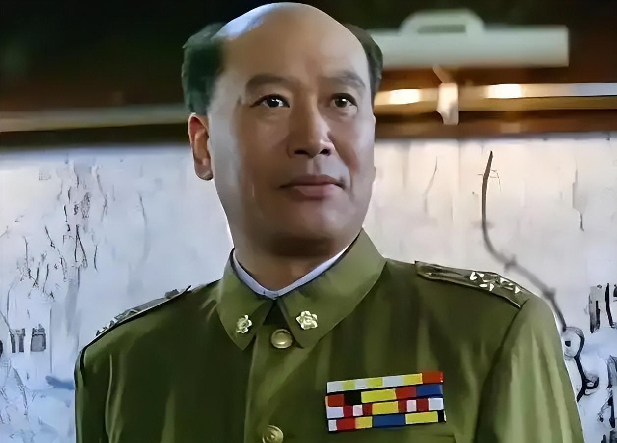 一位国防部长，连请客吃饭的账都报不下来。

听起来像笑话。放在1946年的南京，