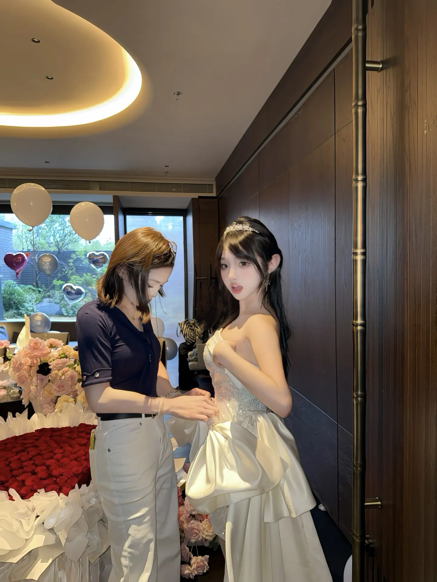 和好朋友拍照不要像同性恋一样