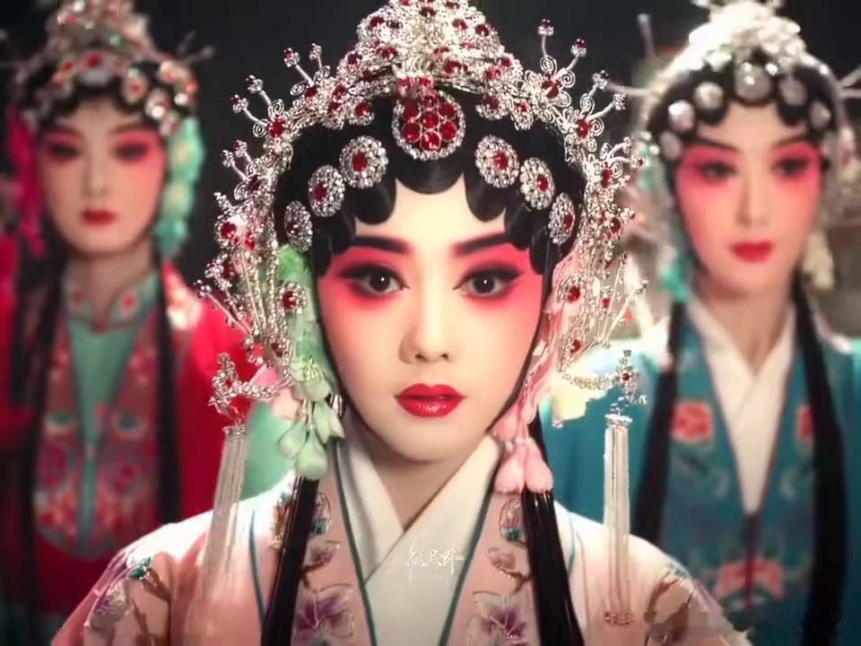 四个扫地僧教出一个女郭靖 这是之前刘浩存秦腔的那部剧吗？ 