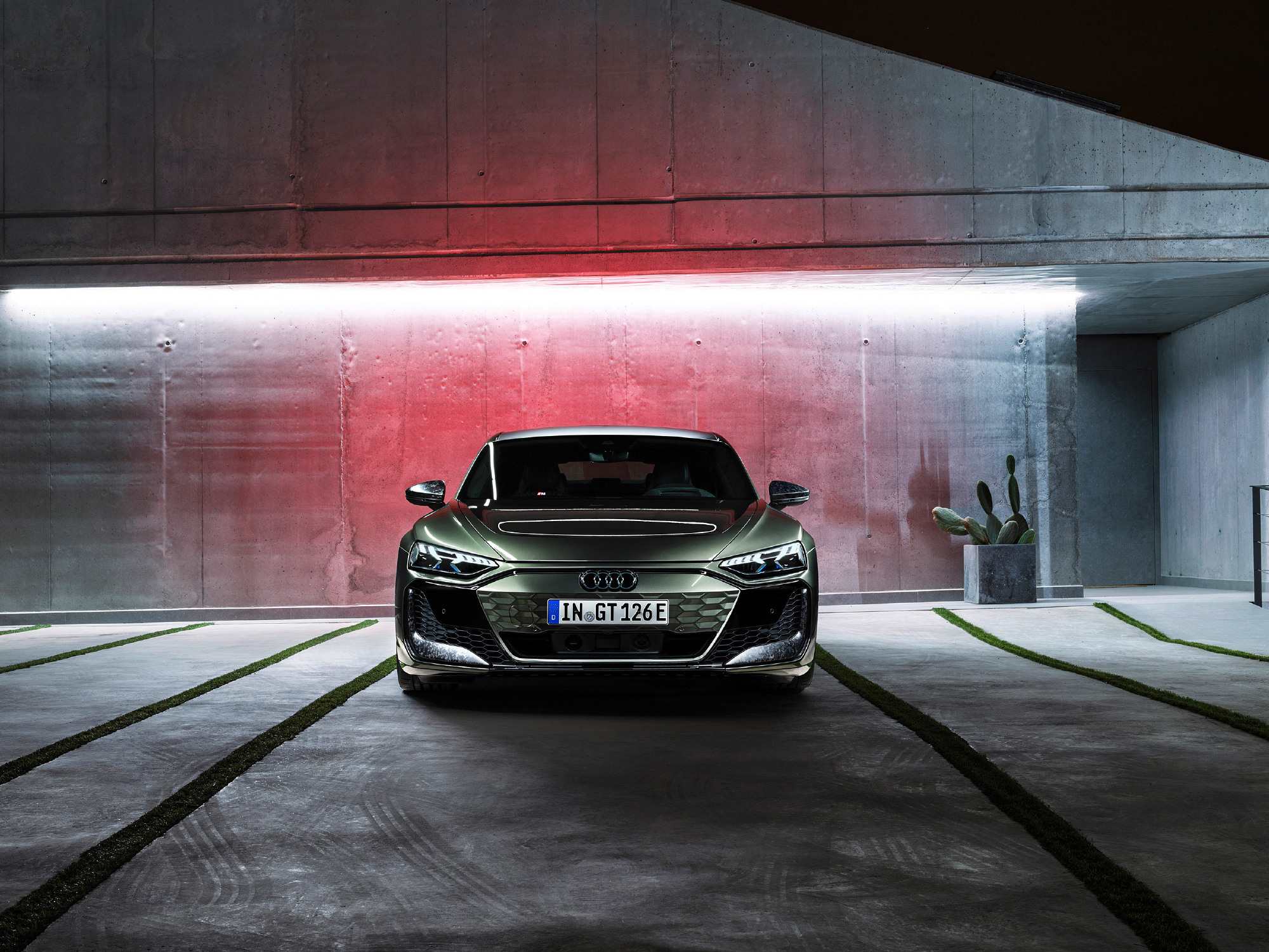 AUDI 
