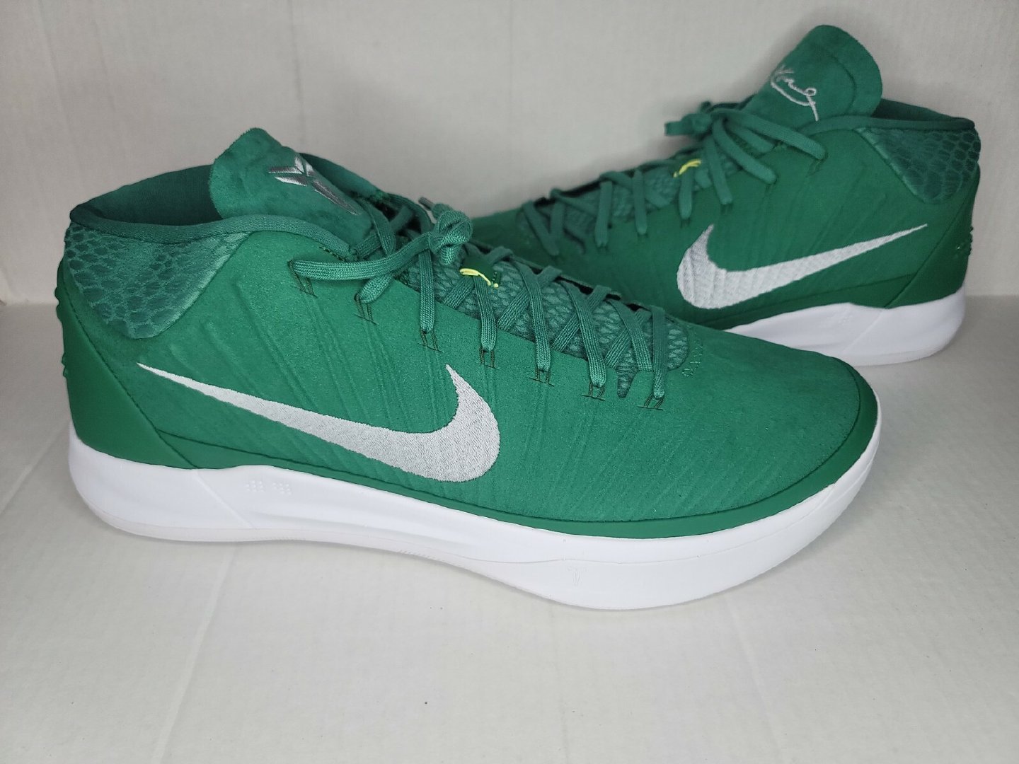 Giannis Antetokounmpo - Nike Kobe A.D. M