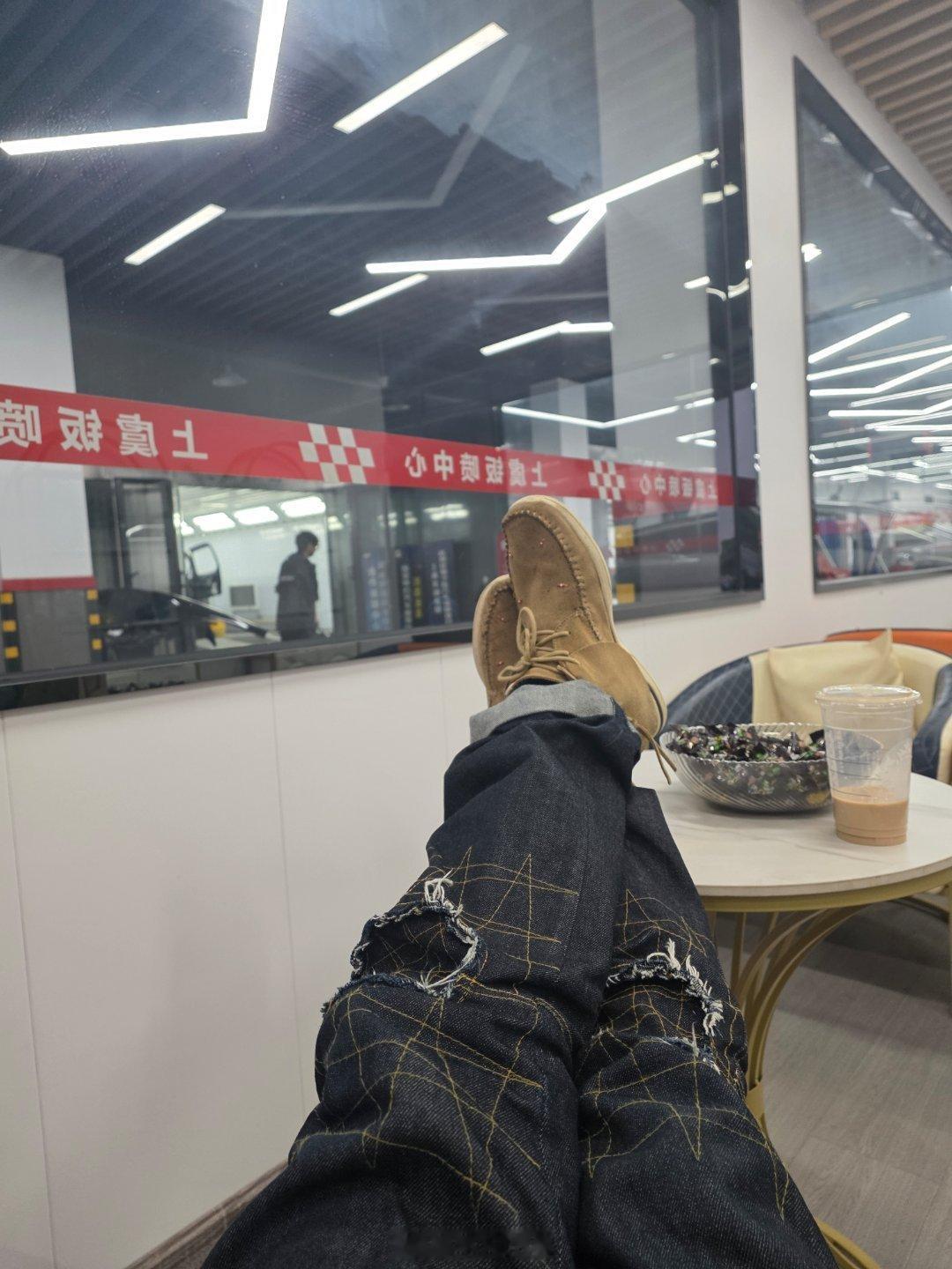 每天盯着钣喷 太难了吉姆尼进度70％ 