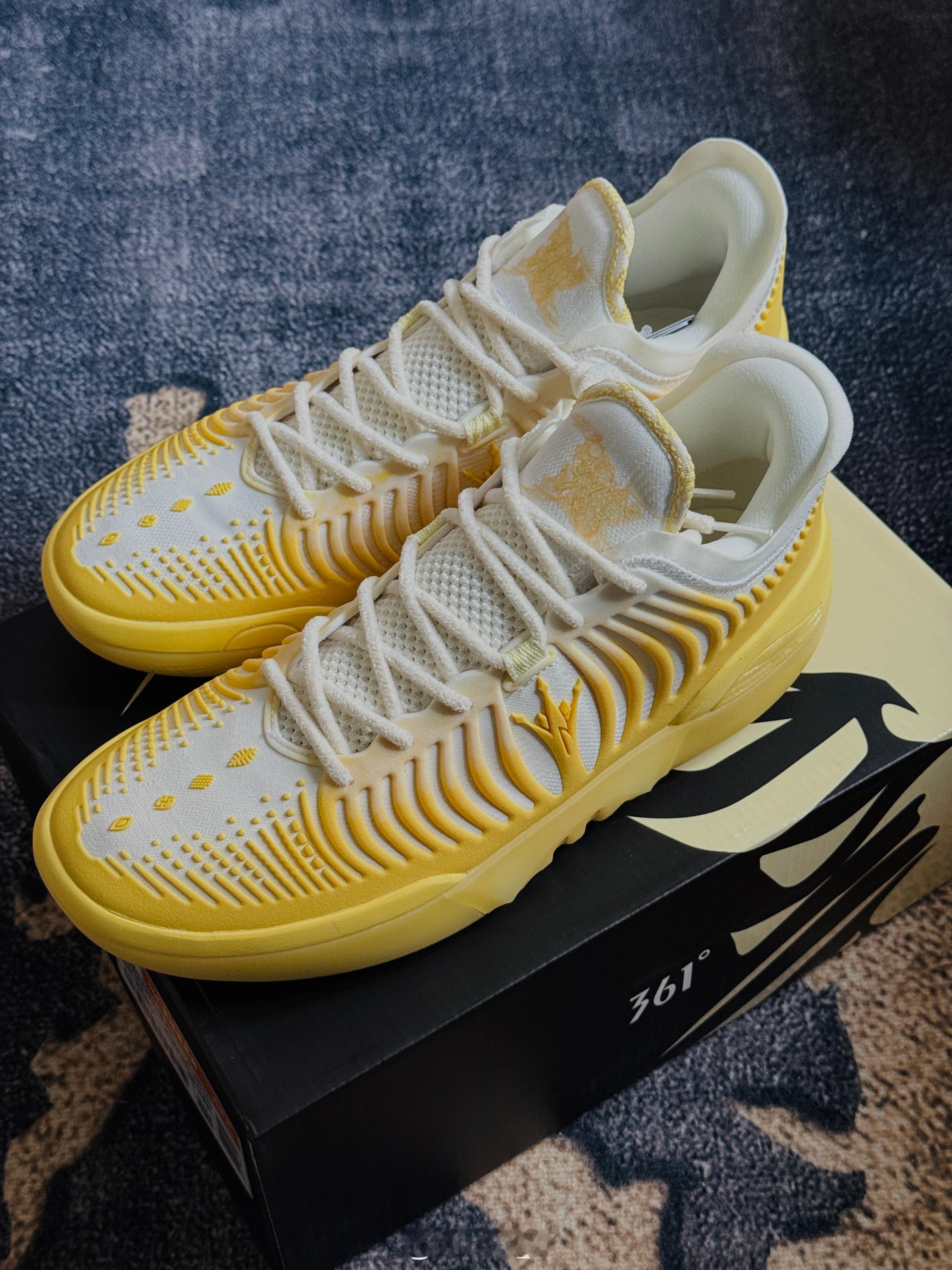 Joker2 GT一双我很期待实战效果的鞋春节了 评论区抽一位朋友送一双图中的J