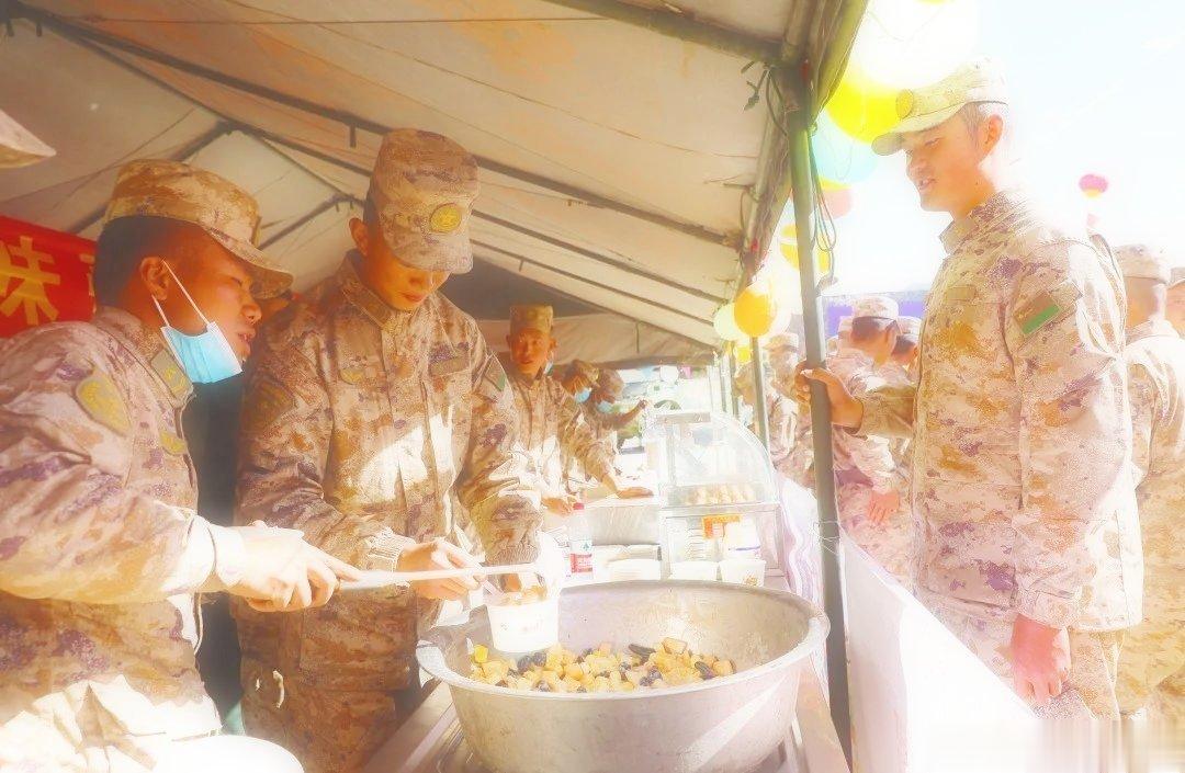 #铸剑中原[超话]##早安军营##原原说早晚安# 军营烟火气，最暖官兵心！早安[