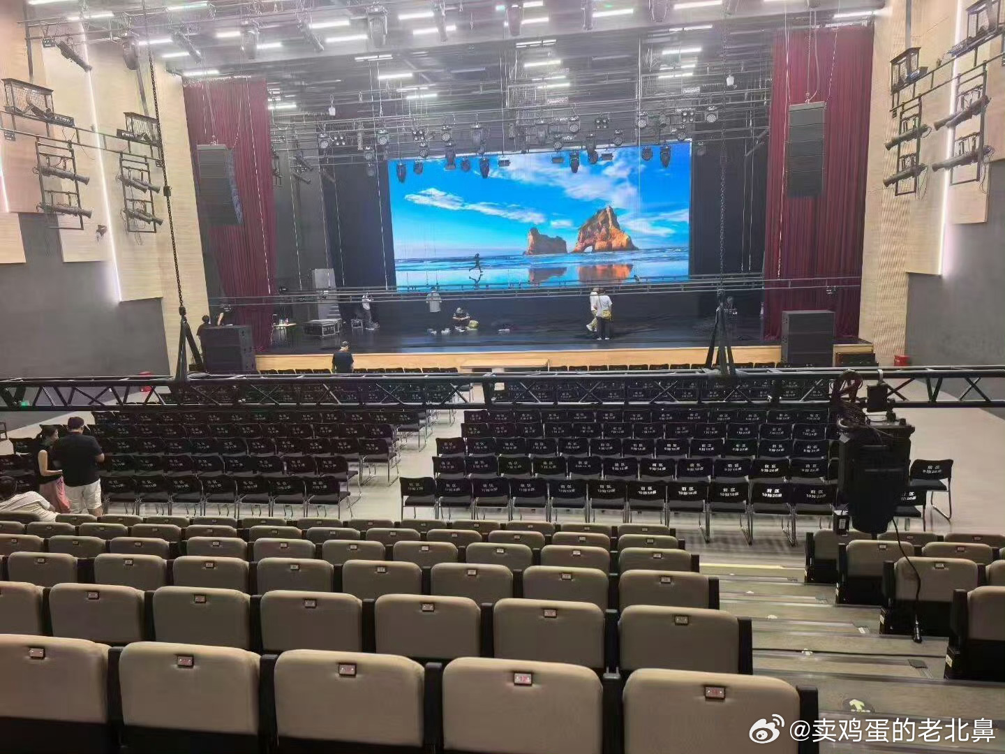 刘宇宁酷狗见面会 ｜酷狗音乐代言人刘宇宁 今天心里不得劲儿了。你们觉得这距离近吗
